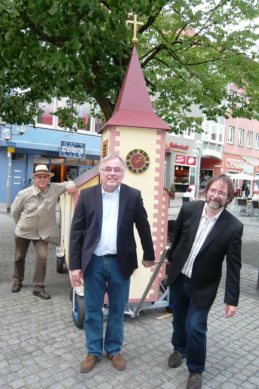 Die ökumenische Wagenkirche ist jeden Freitagmittag in der Fußgängerzone unterwegs.