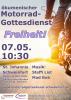 ein Motorrad fährt in den Sonnenaufgang